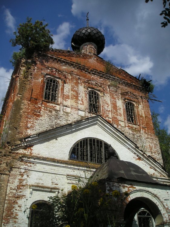 Церковь Рождества Христова, Новинки (Чкаловск, город, Нижегородская область). архитектурные детали