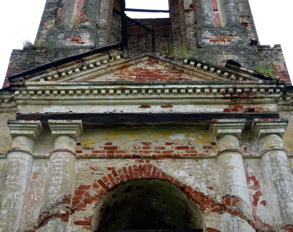 Церковь Сретения Господня, Резанино (Ярославский район, Ярославская область). фасады
