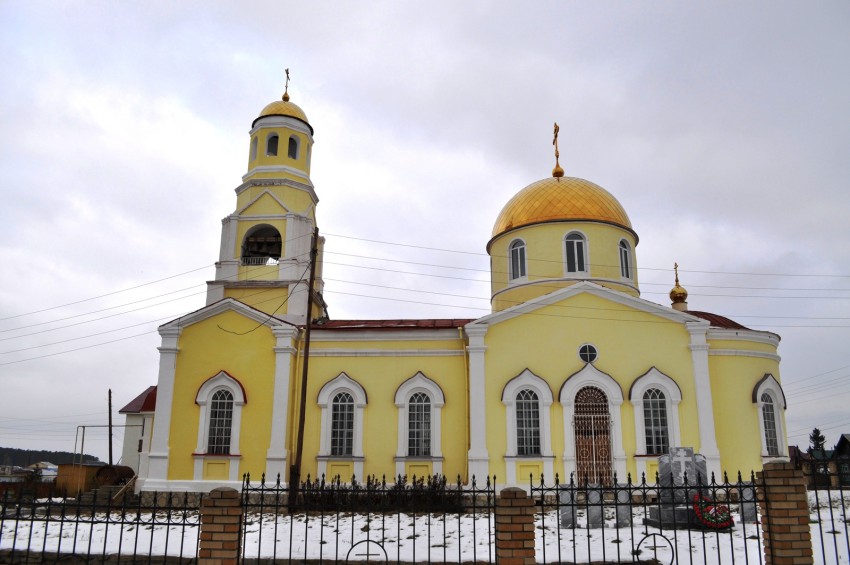 Косулино. Церковь Флора и Лавра. фасады