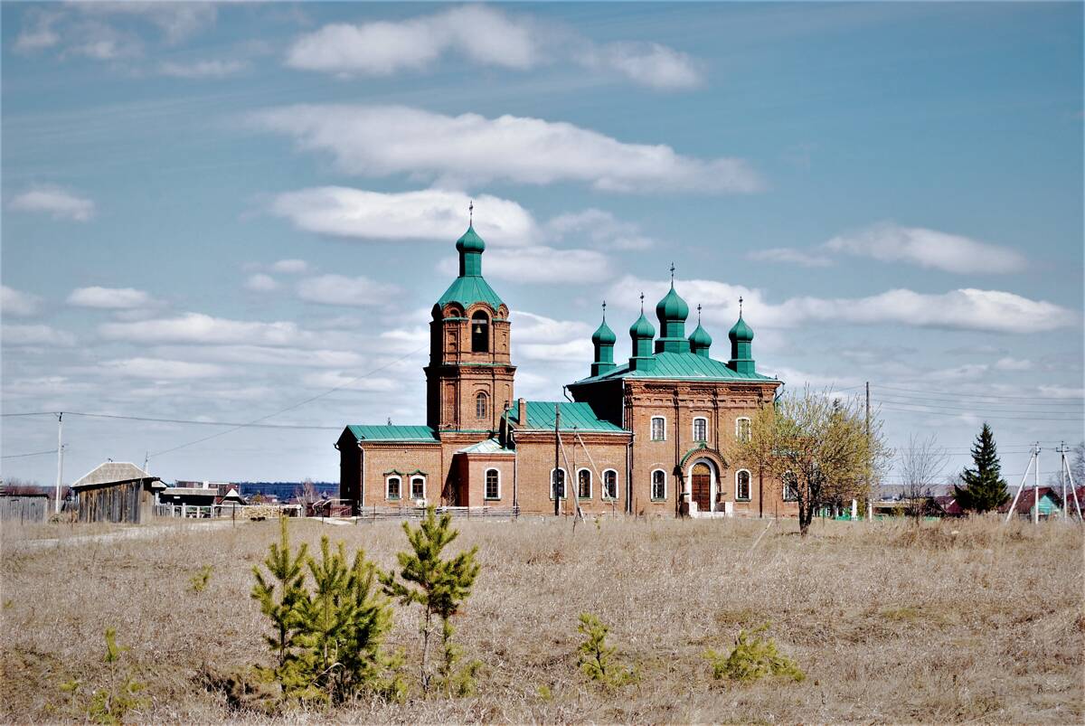 Церковь Илии Пророка, Клеопино (Каслинский район, Челябинская область). общий вид в ландшафте