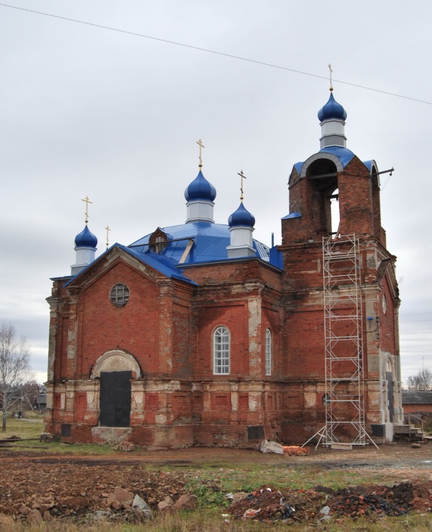 Быньги. Церковь Казанской иконы Божией Матери. общий вид в ландшафте