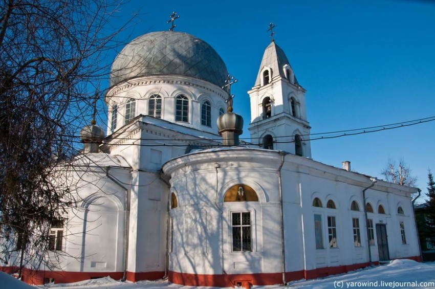 Томск. Церковь Троицы Живоначальной. фасады