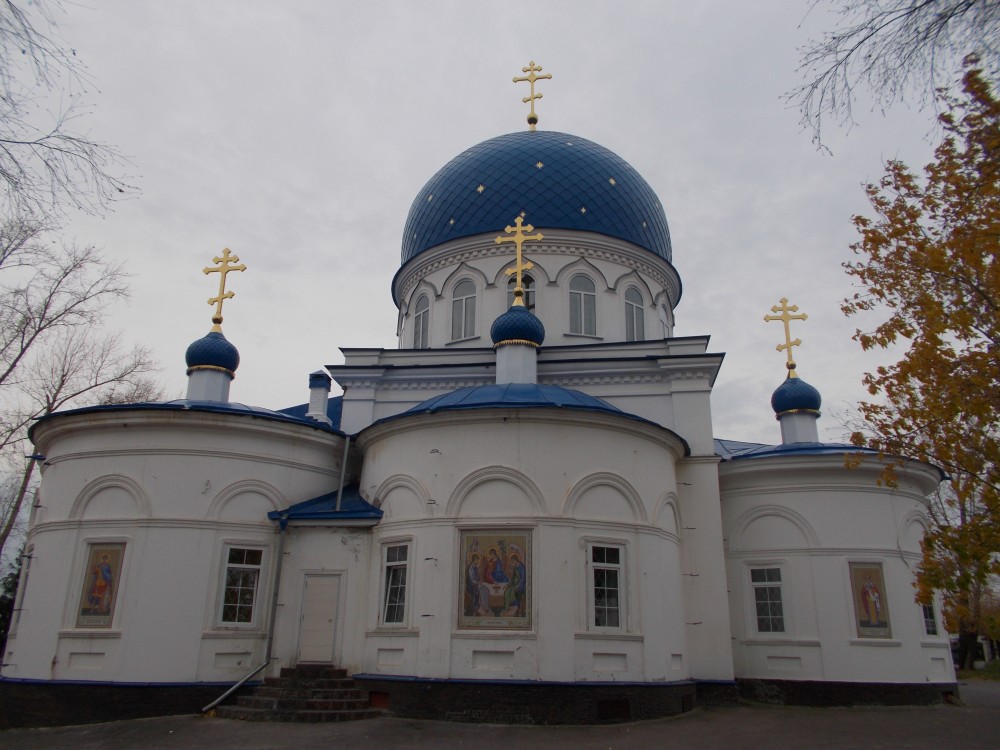 Томск. Церковь Троицы Живоначальной. фасады