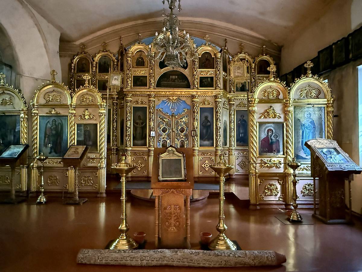 Южный придел Св Димитрия Солунского, интерьер и убранство. Церковь Троицы Живоначальной, Томск (Томск, город, Томская область)