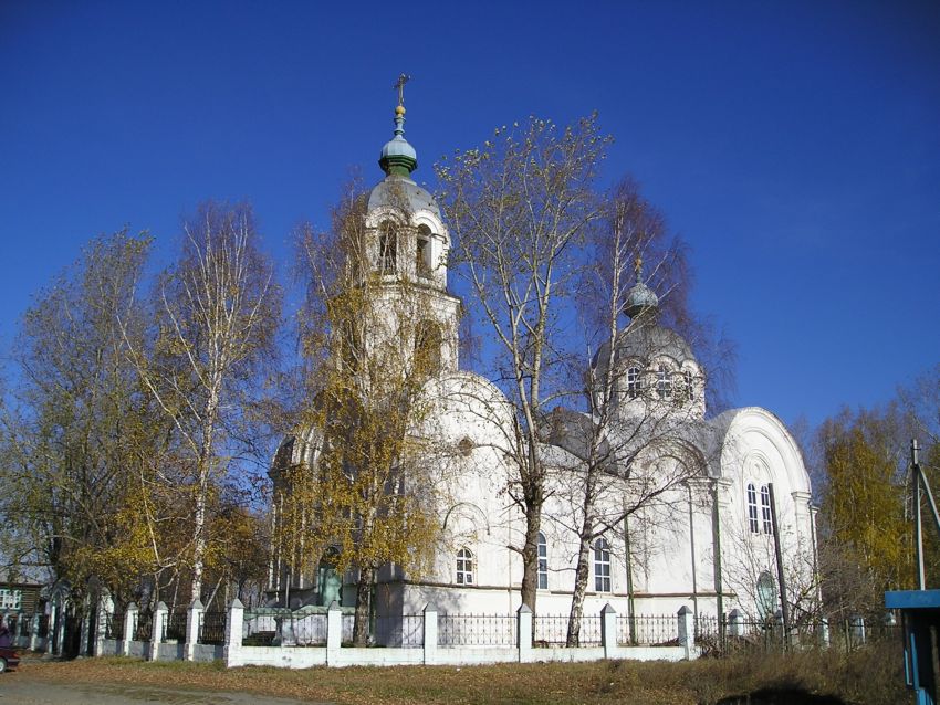 Лая. Церковь Марии Магдалины. общий вид в ландшафте