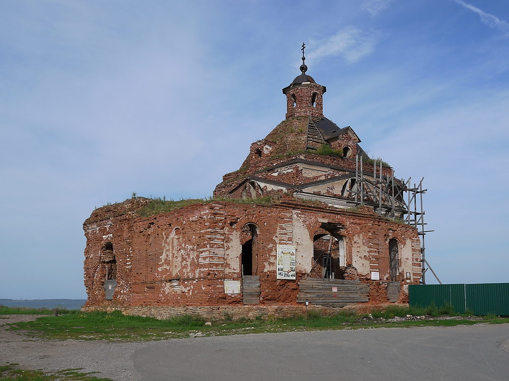 Церковь Тихвинской иконы Божией Матери, Рыбниковское (Каменский район (Каменский ГО), Свердловская область). фасады, Вид с юго-запада