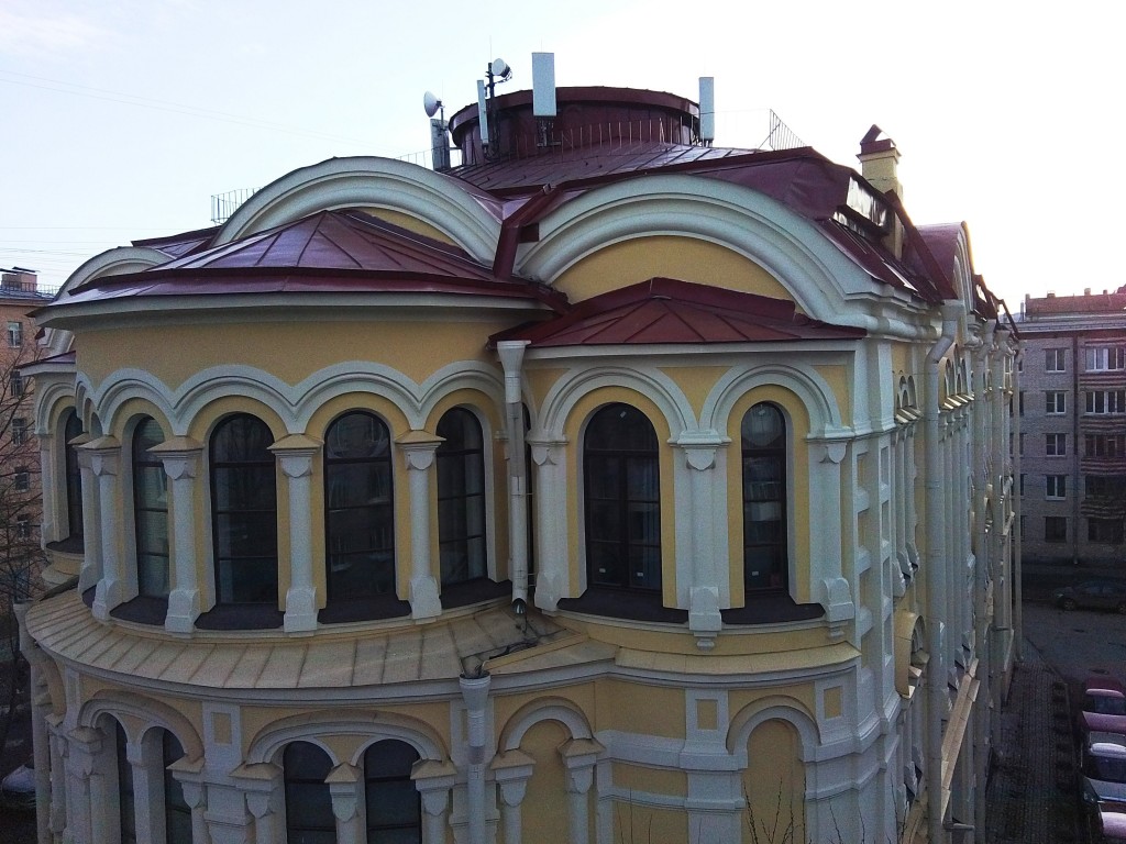 Церковь Тихвинской иконы Божией Матери на бывшем подворье Пюхтицкого Успенского монастыря, Василеостровский район (Санкт-Петербург, г. Санкт-Петербург). фасады