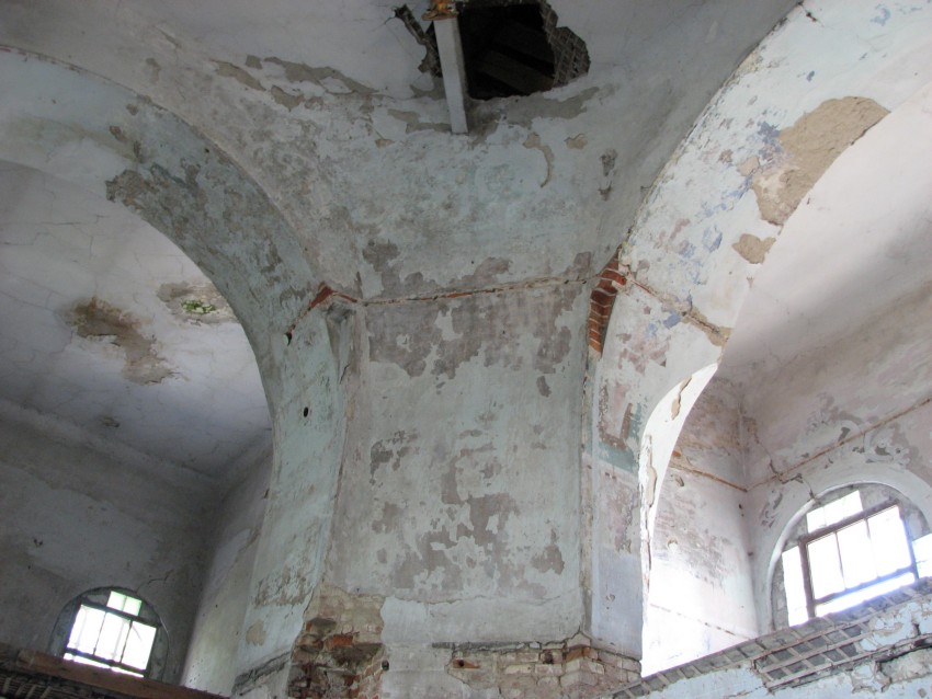 Церковь Николая Чудотворца, Севск (Севский район, Брянская область). интерьер и убранство