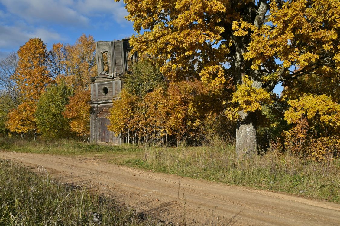 Ранцево. Церковь Николая Чудотворца. общий вид в ландшафте, Общий вид с юго-запада