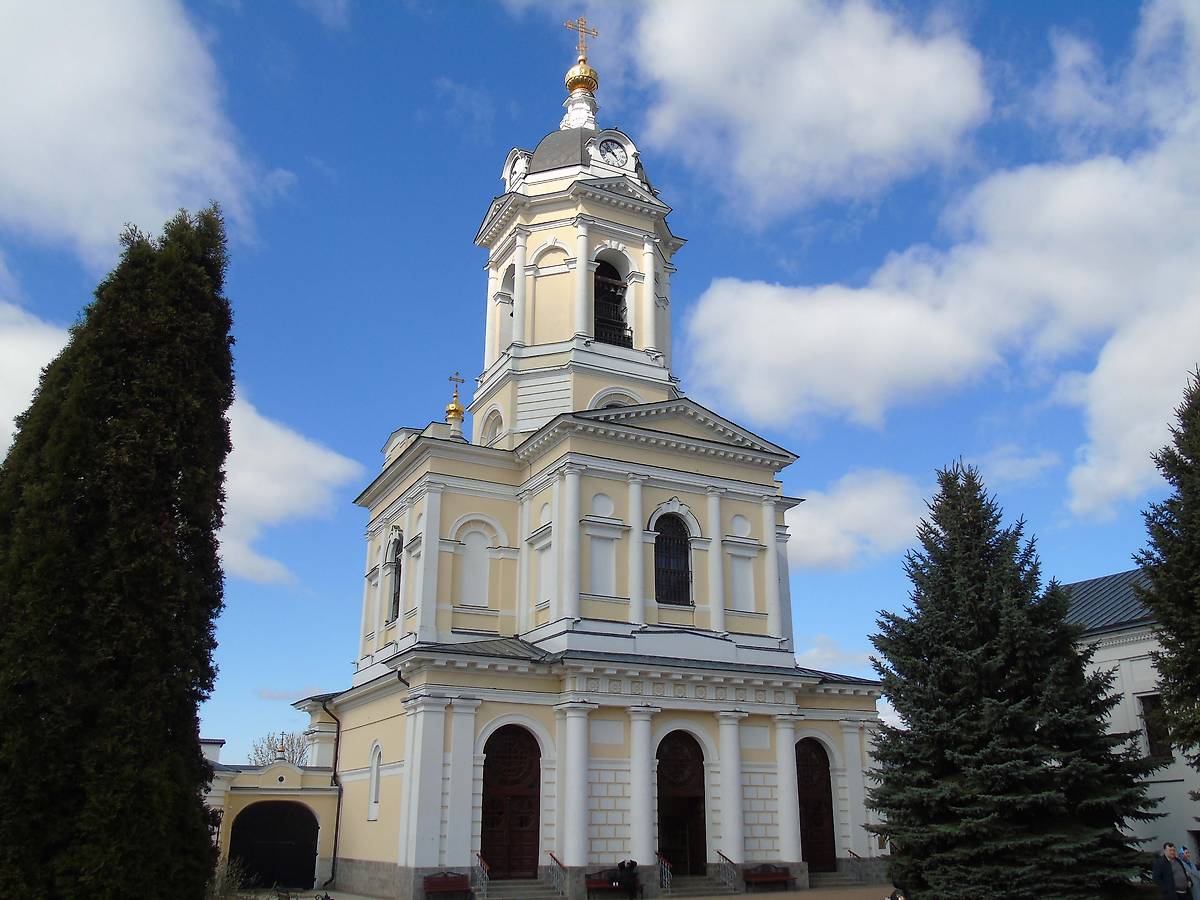 фасады. Высоцкий монастырь. Церковь Трех Святителей в колокольне, Серпухов (Серпуховский городской округ и гг. Протвино, Пущино, Московская область)