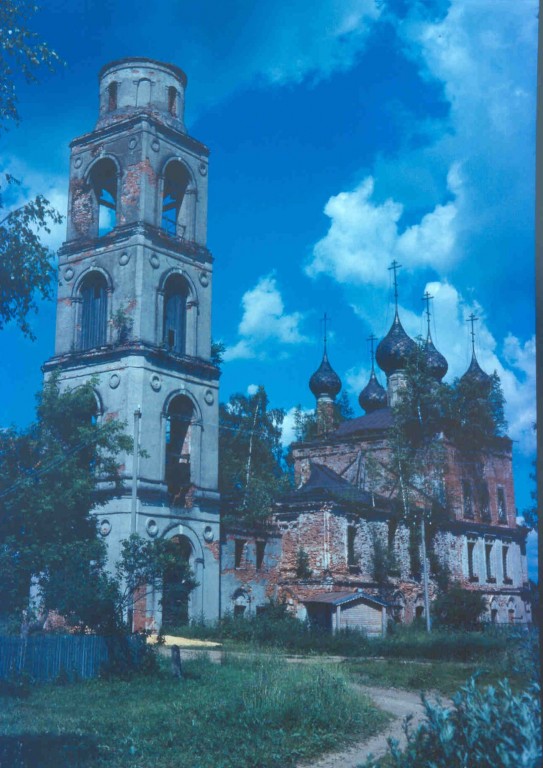 Дуброво. Церковь Владимирской иконы Божией Матери. фасады