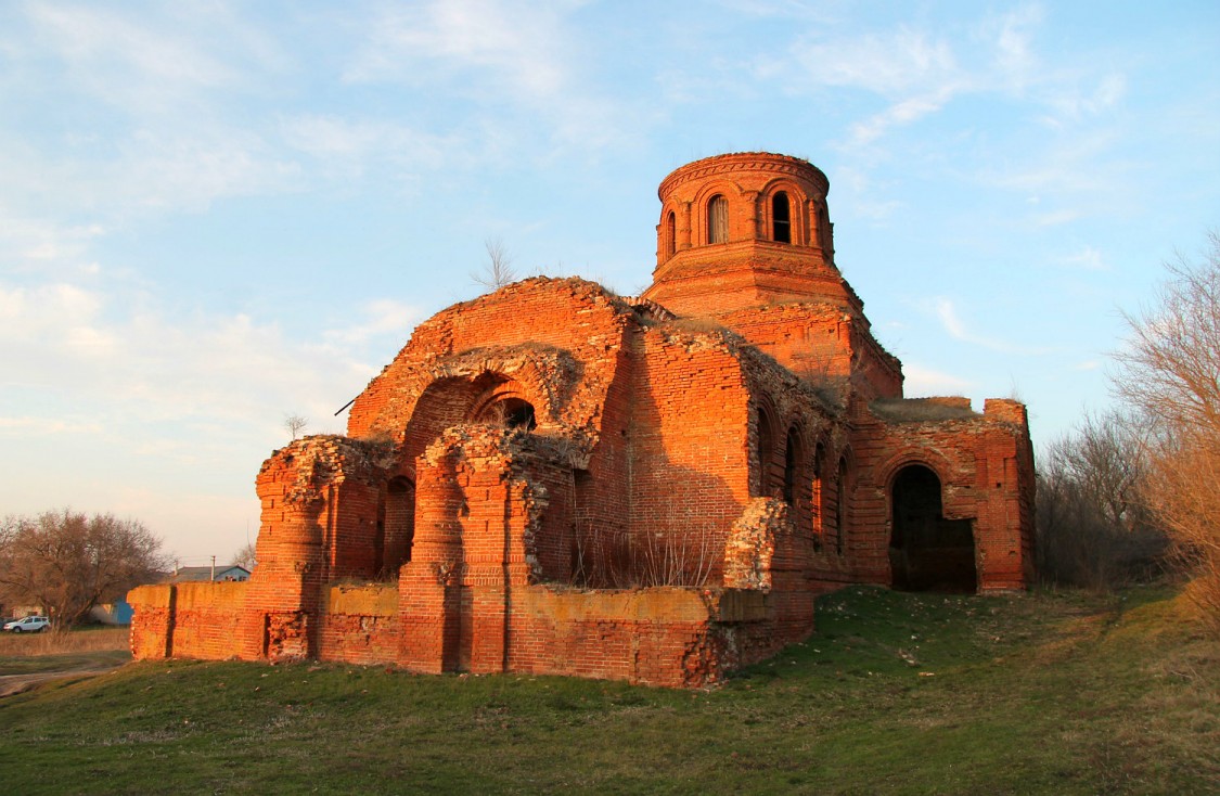 Церковь Казанской иконы Божией Матери, Осадчее (Репьёвский район, Воронежская область). фасады