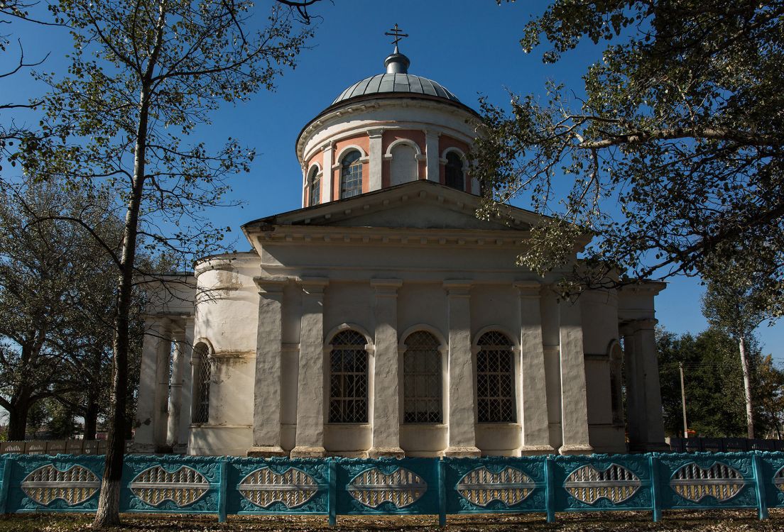 Церковь Трех Святителей, Россошь (Репьёвский район, Воронежская область). фасады