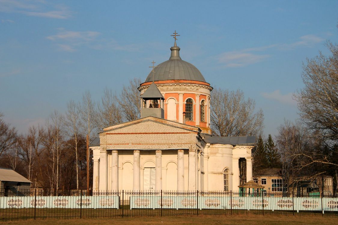 Церковь Трех Святителей, Россошь (Репьёвский район, Воронежская область). фасады