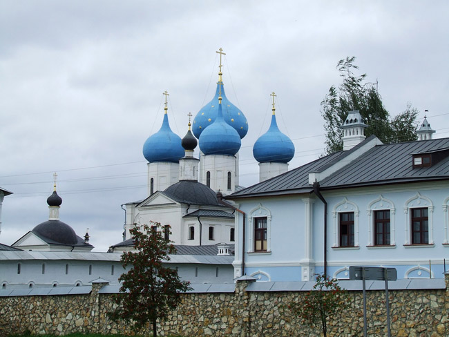 Серпухов. Высоцкий монастырь. Собор Зачатия Праведной Анны. фасады