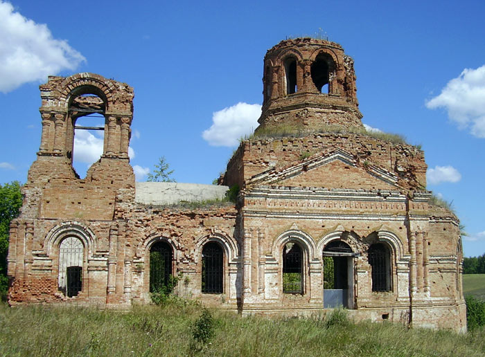 Басовка. Церковь Успения Пресвятой Богородицы. фасады