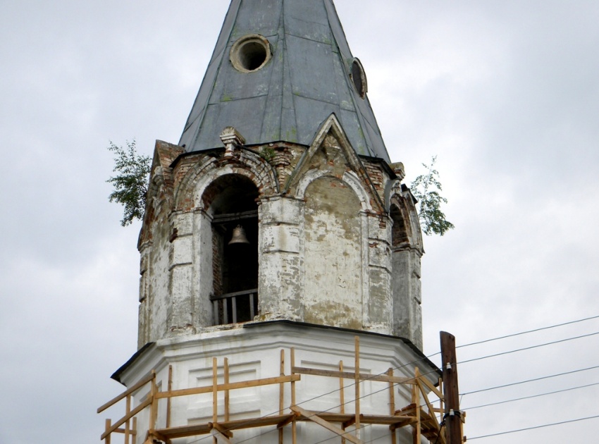 Церковь Покрова Пресвятой Богородицы, Шапошниковка (Ольховатский район, Воронежская область). архитектурные детали