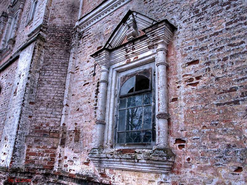 Церковь Троицы Живоначальной, Дивная Гора (Угличский район, Ярославская область). архитектурные детали