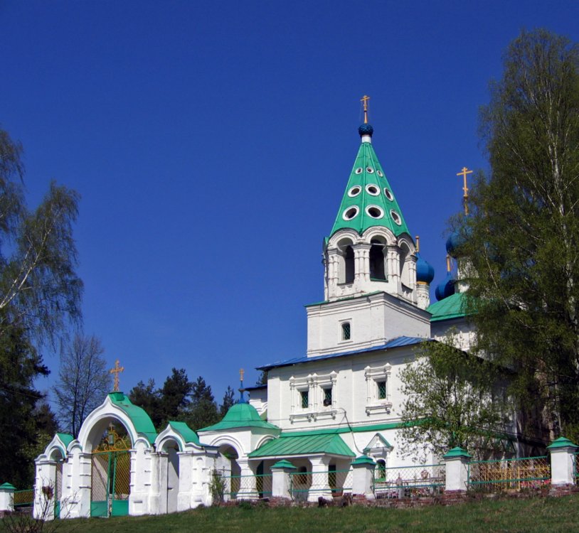 Церковь Троицы Живоначальной, Дивная Гора (Угличский район, Ярославская область). фасады