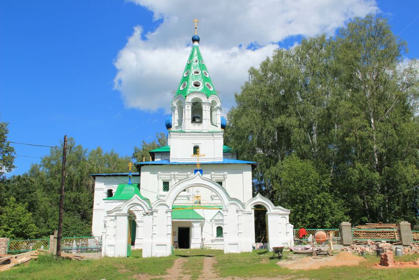 Дивная Гора. Церковь Троицы Живоначальной. фасады