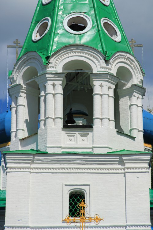 Церковь Троицы Живоначальной, Дивная Гора (Угличский район, Ярославская область). архитектурные детали