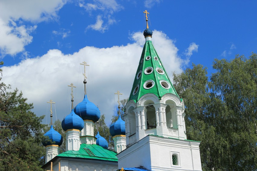 Церковь Троицы Живоначальной, Дивная Гора (Угличский район, Ярославская область). архитектурные детали