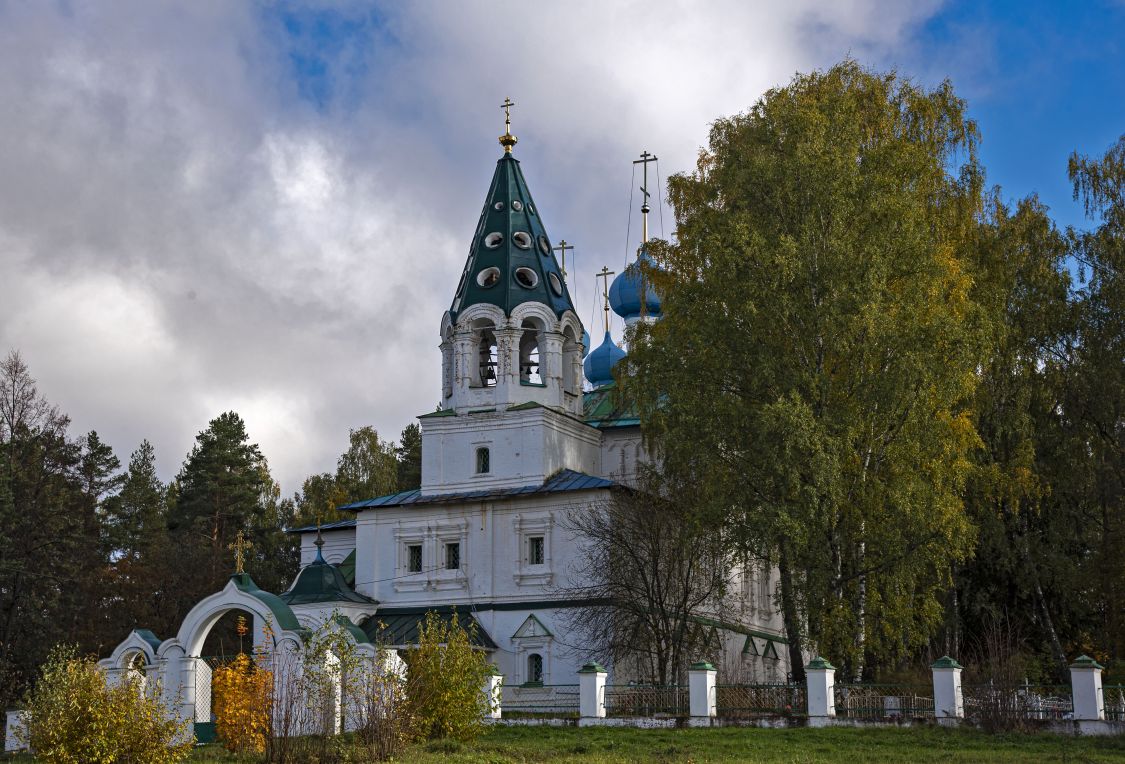 Церковь Троицы Живоначальной, Дивная Гора (Угличский район, Ярославская область). фасады