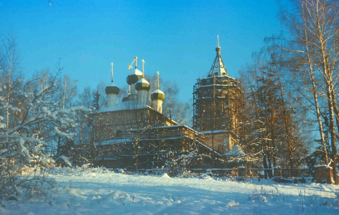 Церковь Троицы Живоначальной, Дивная Гора (Угличский район, Ярославская область). фасады