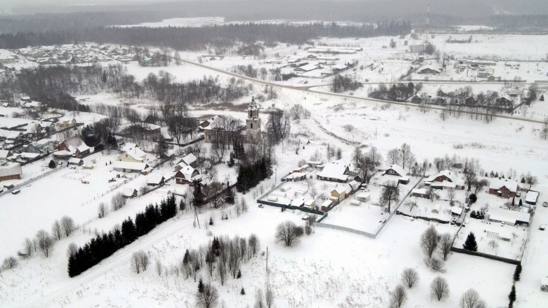 Церковь Воскресения Христова, Ивойлово (Рузский городской округ, Московская область). общий вид в ландшафте