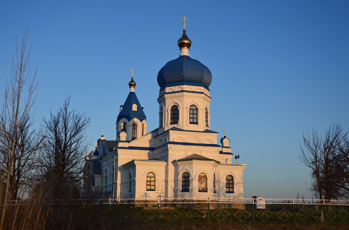 Самодуровка. Церковь Рождества Пресвятой Богородицы. фасады