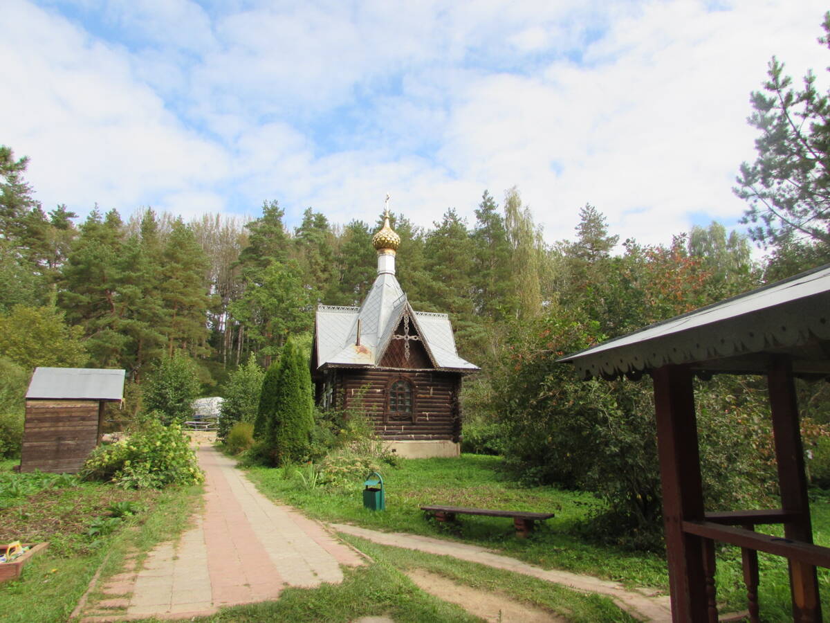 Часовня Варвары великомученицы, Купань (Переславский район и г. Переславль-Залесский, Ярославская область). общий вид в ландшафте