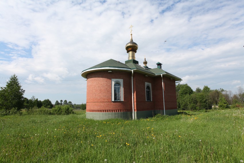 Церковь Рождества Христова, Артемьево (Тутаевский район, Ярославская область). общий вид в ландшафте