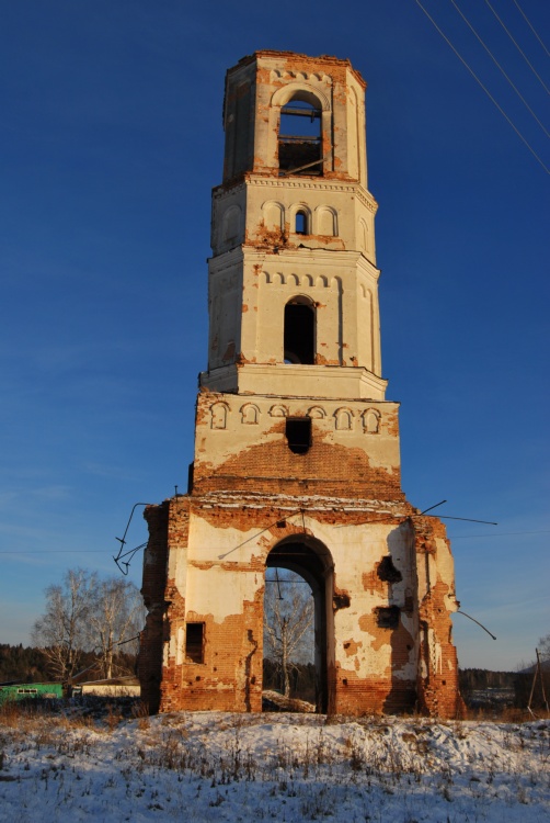 Церковь Троицы Живоначальной, Антоново (Артёмовский район (Артёмовский ГО), Свердловская область). общий вид в ландшафте