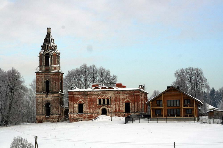 Церковь Воскресения Христова, Ивойлово (Рузский городской округ, Московская область). общий вид в ландшафте