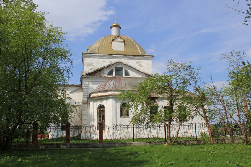 Грязновское. Церковь Покрова Пресвятой Богородицы. общий вид в ландшафте