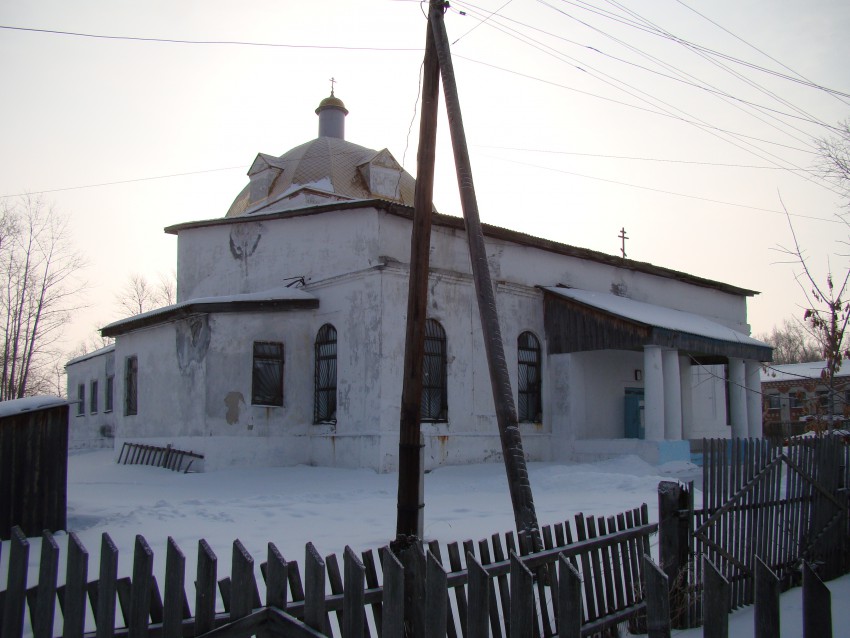 Грязновское. Церковь Покрова Пресвятой Богородицы. фасады, Западная часть здания с крыльцом главного входа.