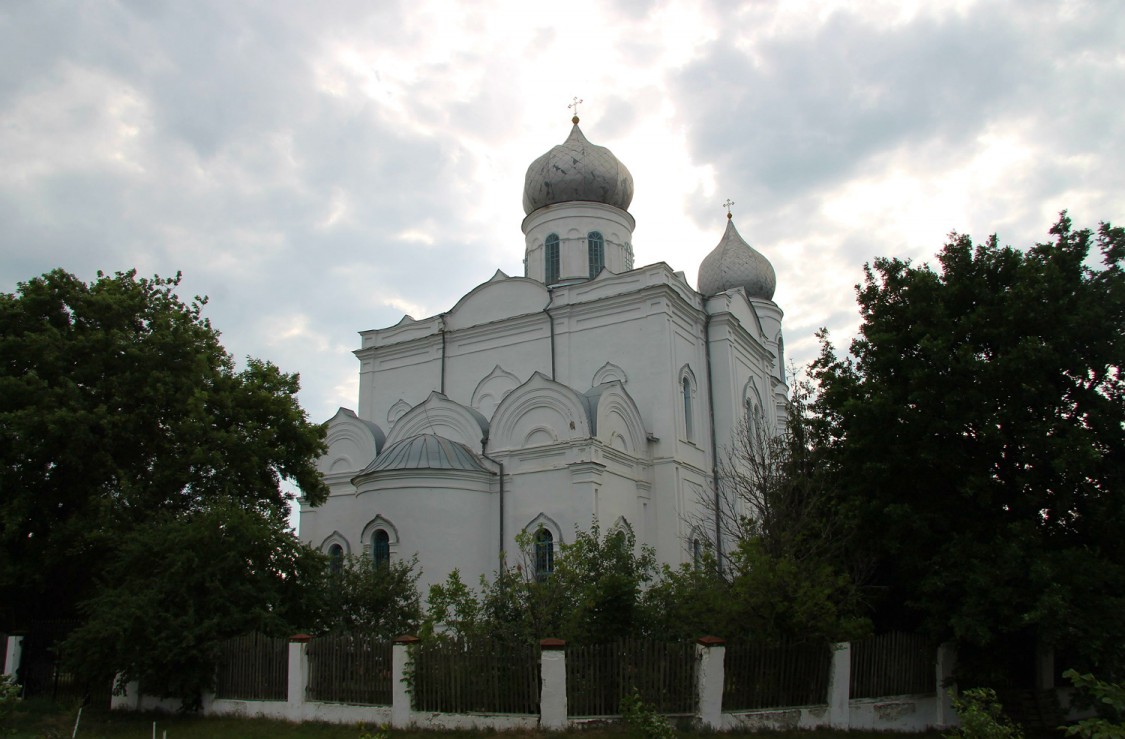 Бутурлиновка. Церковь Покрова Пресвятой Богородицы. фасады