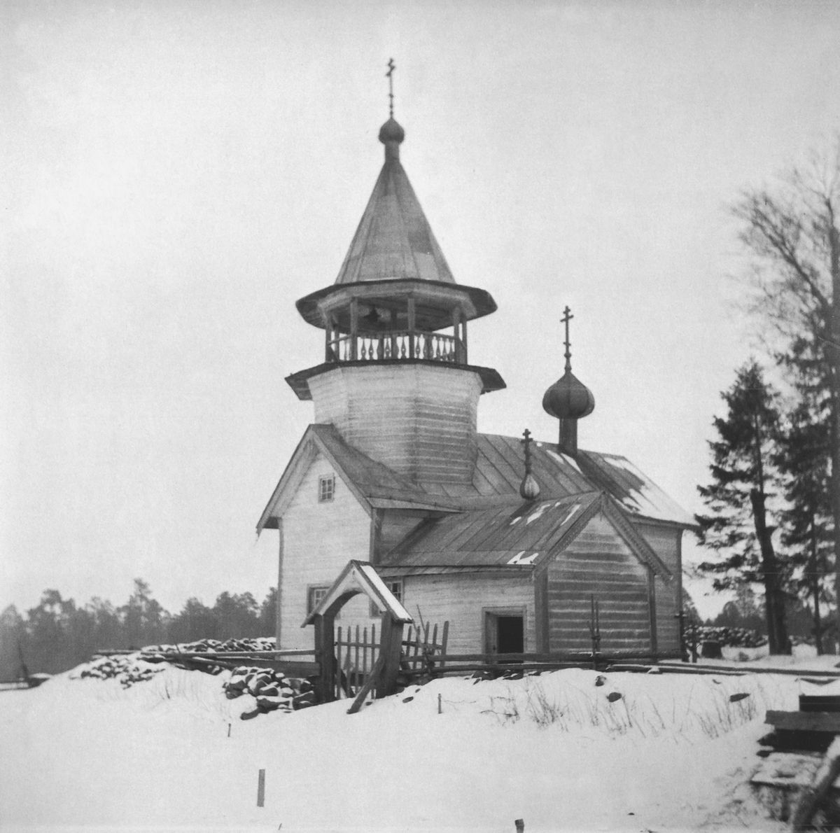 Часовня Николая Чудотворца, Мелойгуба (Кондопожский район, Республика Карелия). архивная фотография, Фото 1944 года из фондов Kansallisarkisto. Автор Lars Pettersson