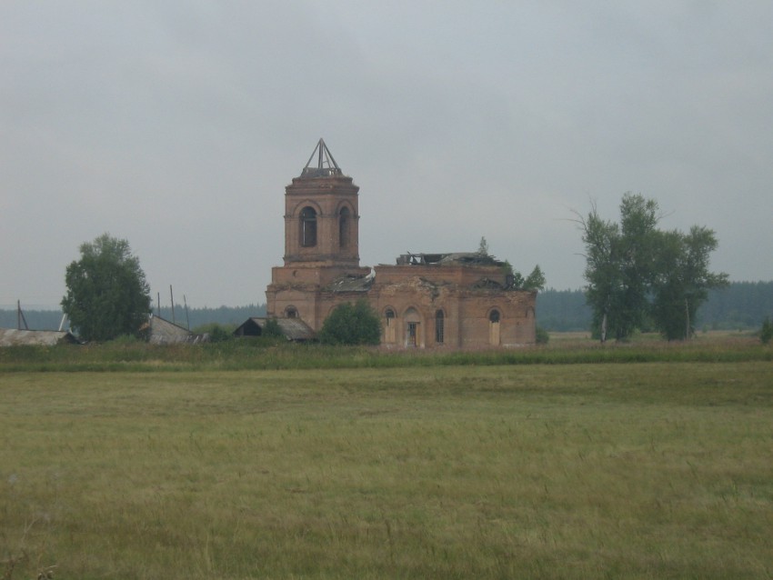 Церковь Вознесения Господня, Родники (Артёмовский район (Артёмовский ГО), Свердловская область). общий вид в ландшафте