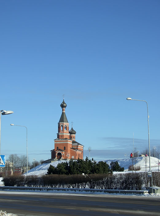 Церковь Михаила Архангела, Маарду (Харьюмаа, Эстония). общий вид в ландшафте, Вид с юго-запада
