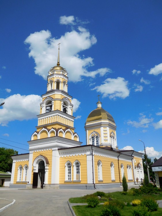 Энгельс (Покровск). Кафедральный собор Троицы Живоначальной. фасады