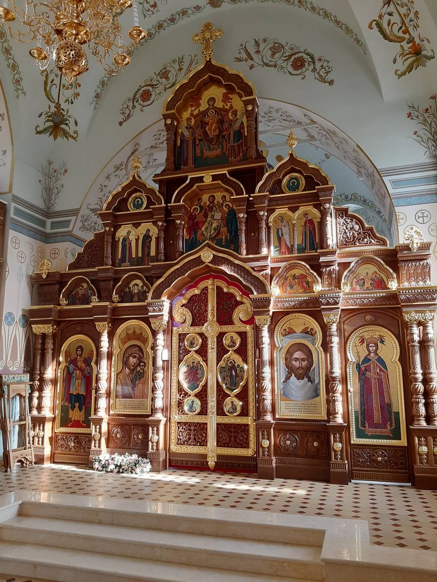 Кафедральный собор Троицы Живоначальной, Энгельс (Покровск) (Энгельсский район, Саратовская область). интерьер и убранство, Боковой иконостас