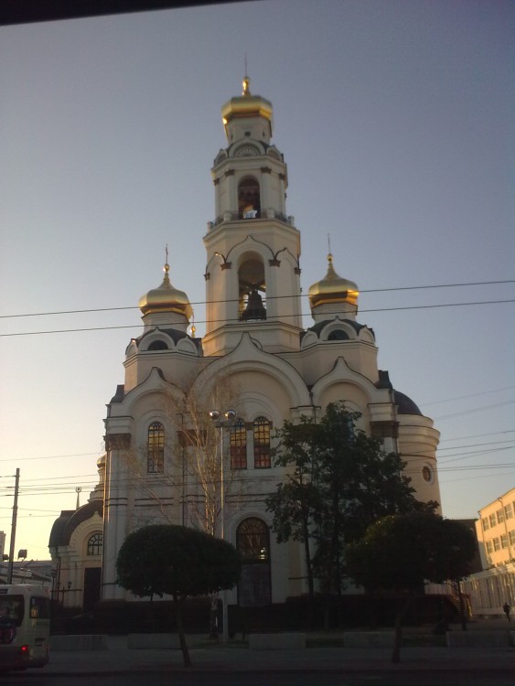 Екатеринбург. Церковь Максимилиана Эфесского (новая). фасады