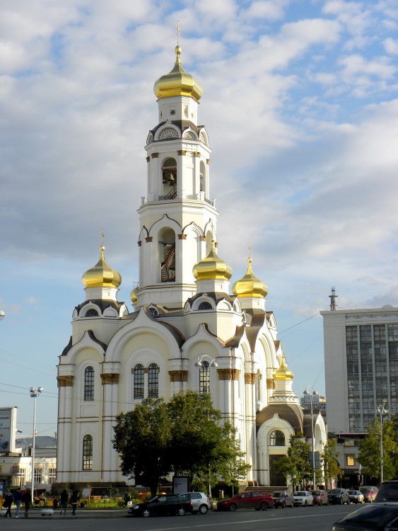 Екатеринбург. Церковь Максимилиана Эфесского (новая). фасады