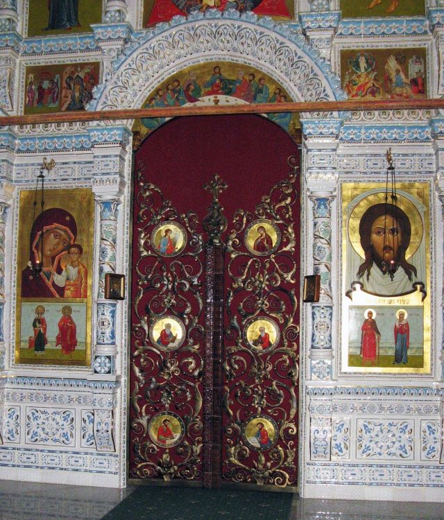 Церковь Максимилиана Эфесского (новая), Екатеринбург (Екатеринбург (МО город Екатеринбург), Свердловская область). интерьер и убранство, Царские врата алтаря храма