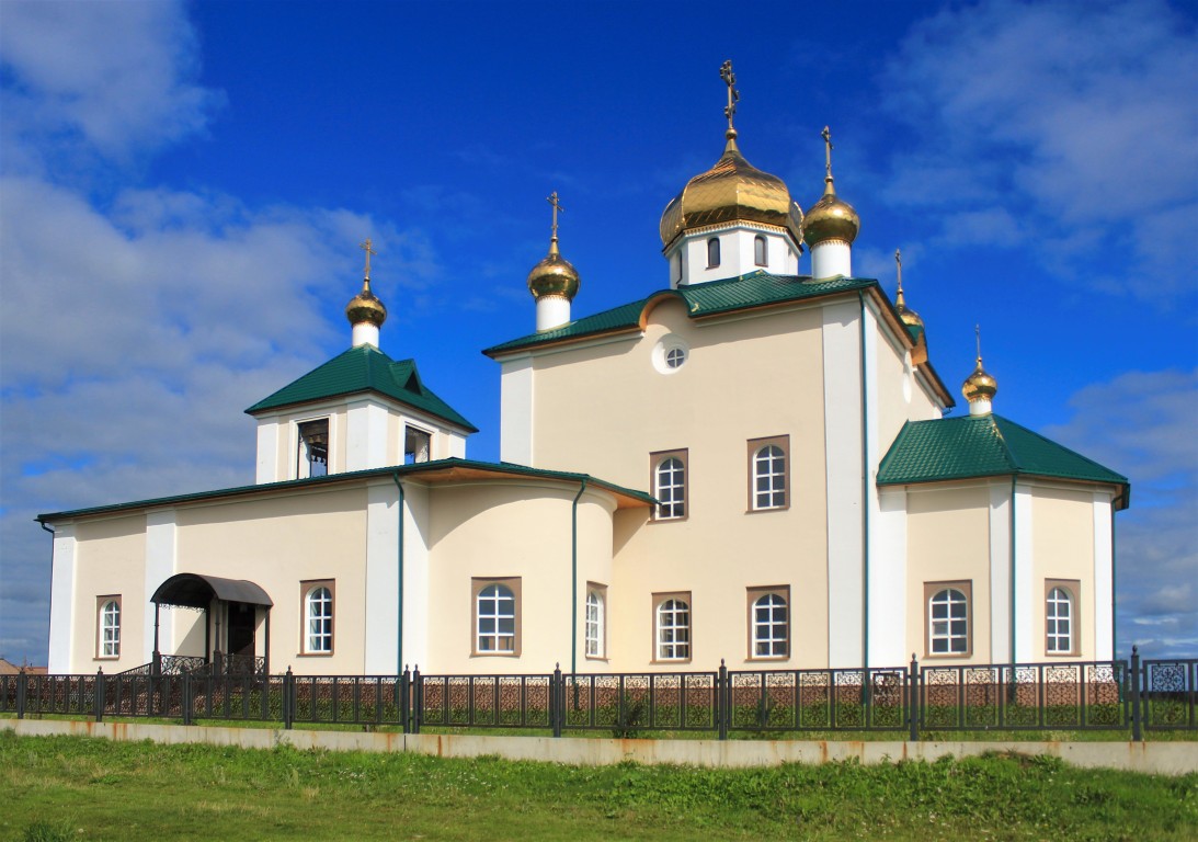 Церковь Казанской Иконы Божией Матери, Арамашево (Алапаевский район (Алапаевское МО и Махнёвское МО), Свердловская область). фасады, Вид с юго-востока