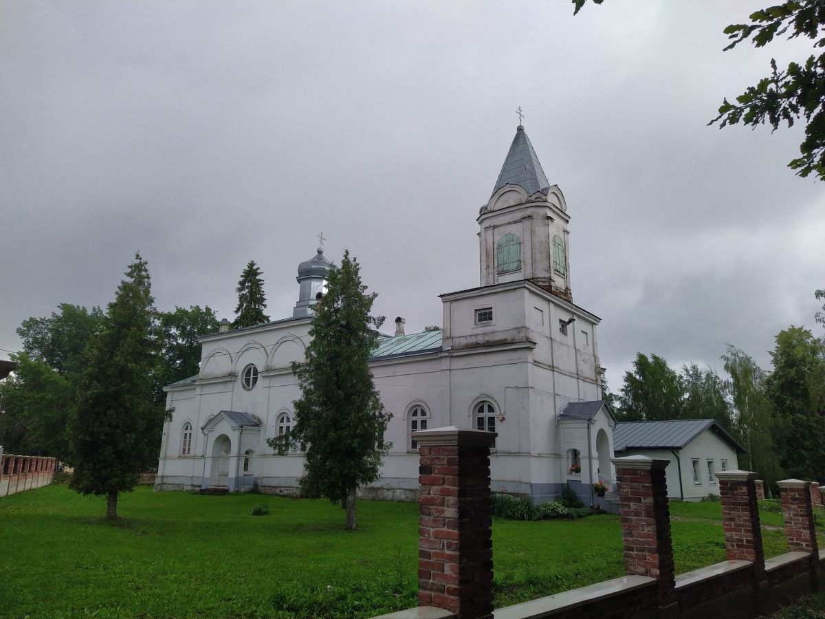 Муствеэ (Mustvee). Церковь Николая Чудотворца. дополнительная информация, Новая ограда церкви