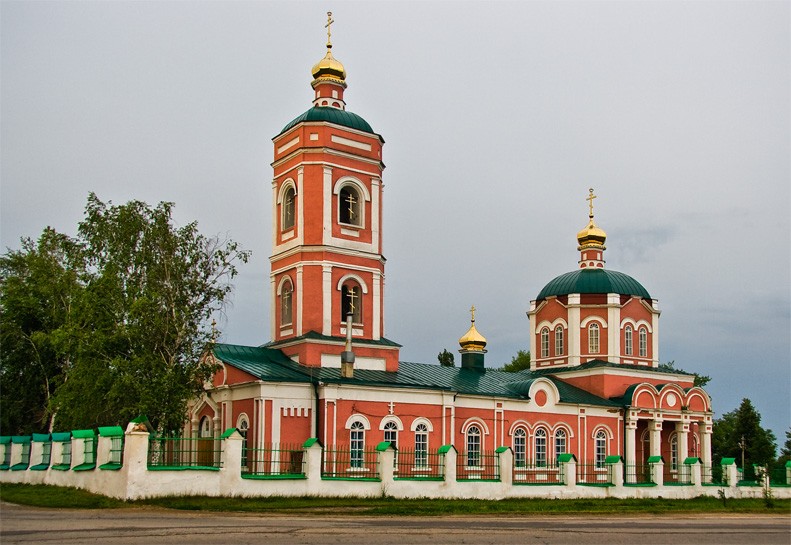 Данков. Церковь Георгия Победоносца. фасады