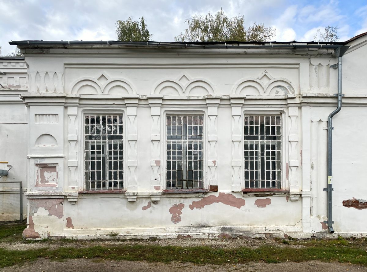 Церковь Димитрия Солунского, Данков (Данковский район, Липецкая область). архитектурные детали, Южный фасад трапезной