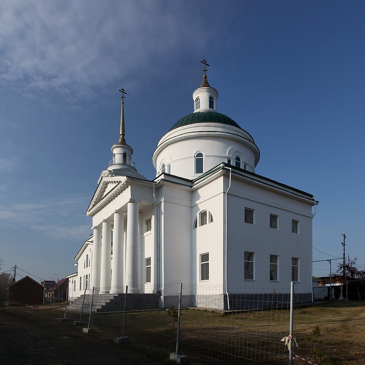 Церковь Троицы Живоначальной, Арамиль, город (Сысертский район (Сысертский ГО и Арамильский ГО), Свердловская область). фасады, Вид с юго-востока